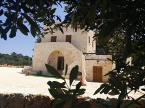 Отель Il Trullo e la Pietra  Остуни